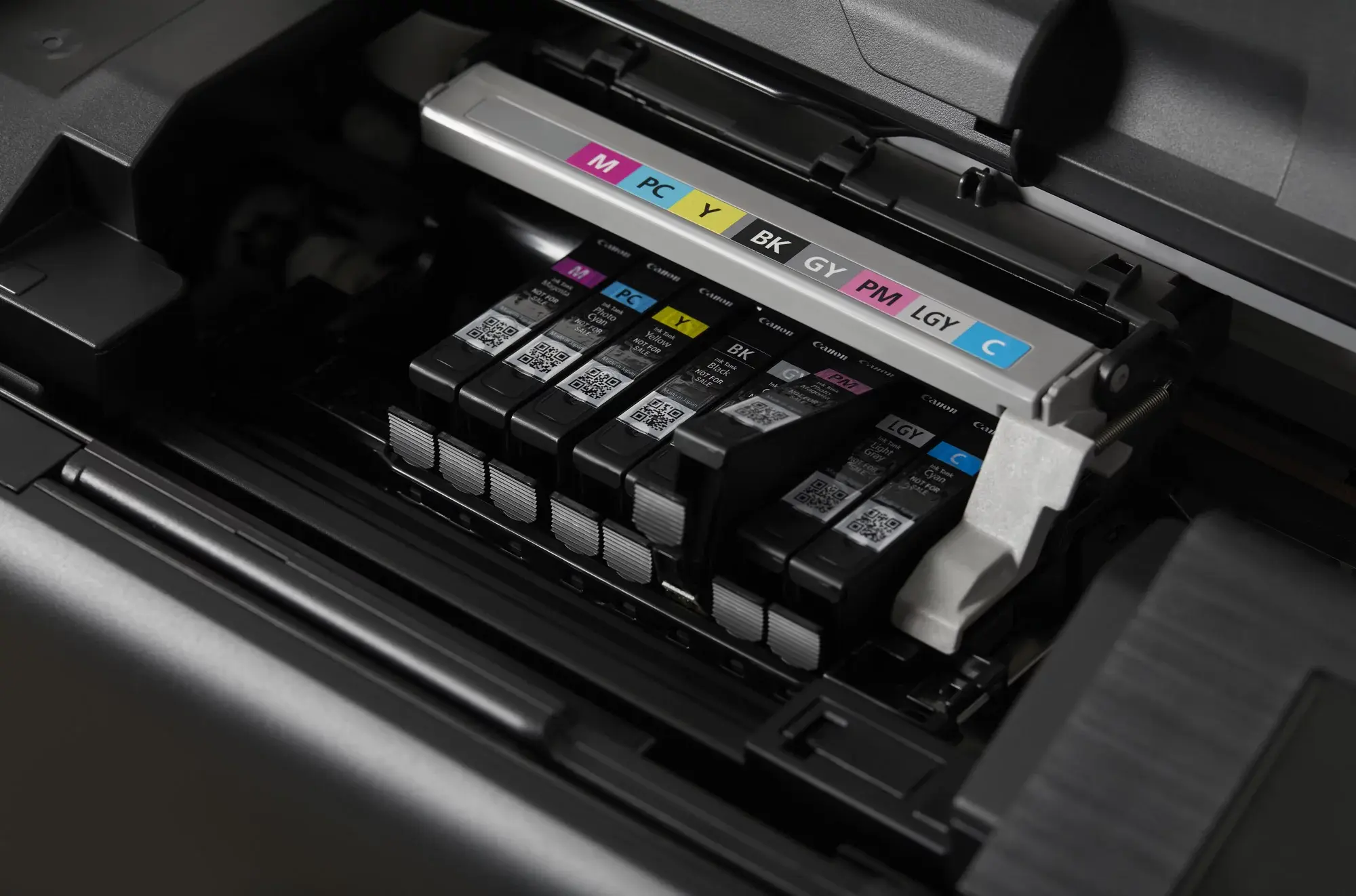 canon-pixma-pro-200-inkjet-printer-3.webp